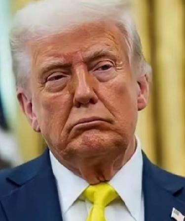 【要防止特朗普在中美关系上暗下黑手】
        特朗普在中美关系上那可真是