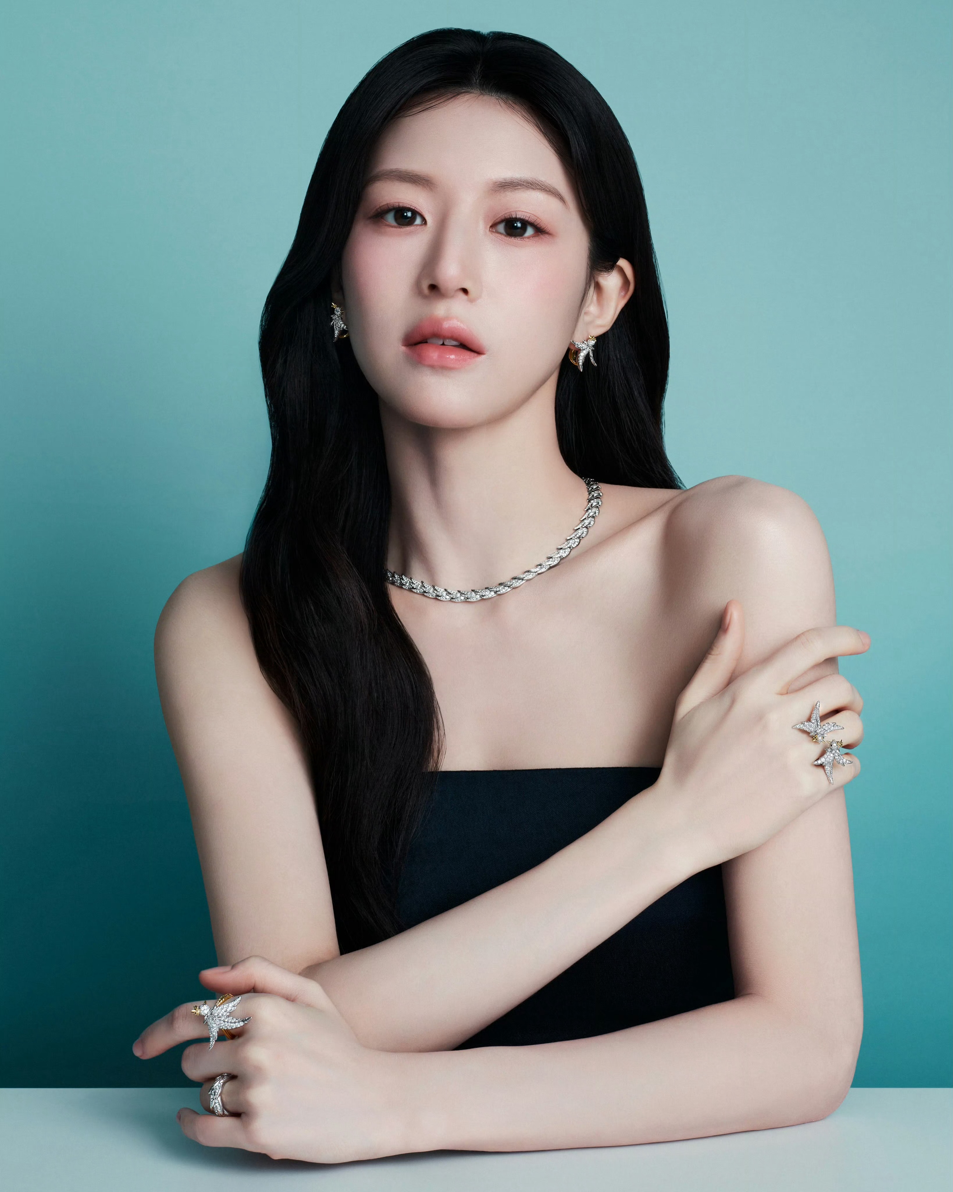 高允真  x  Tiffany & Co.据韩媒报道：Tiffany & Co.