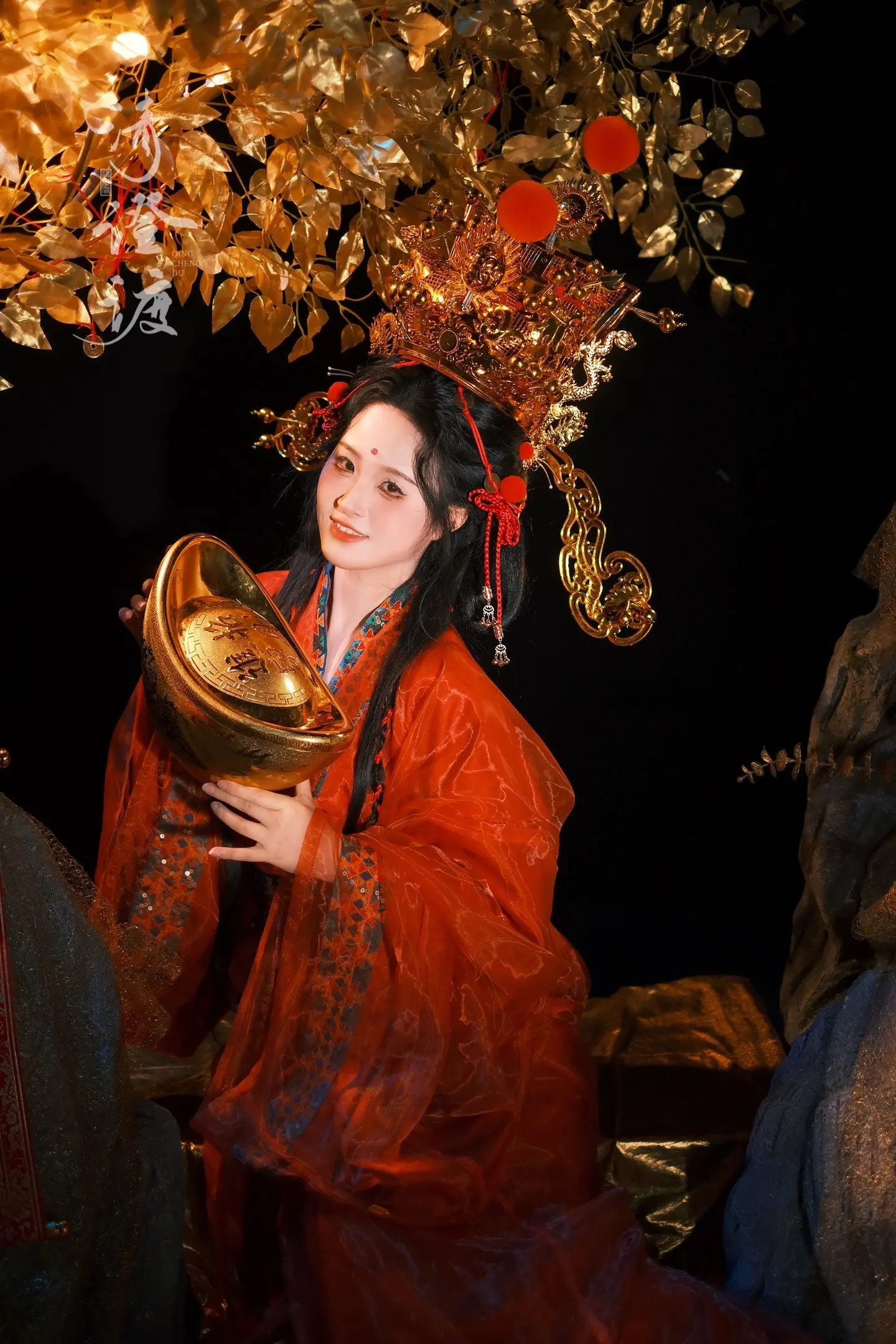 龙年财神保佑，财源滚滚～