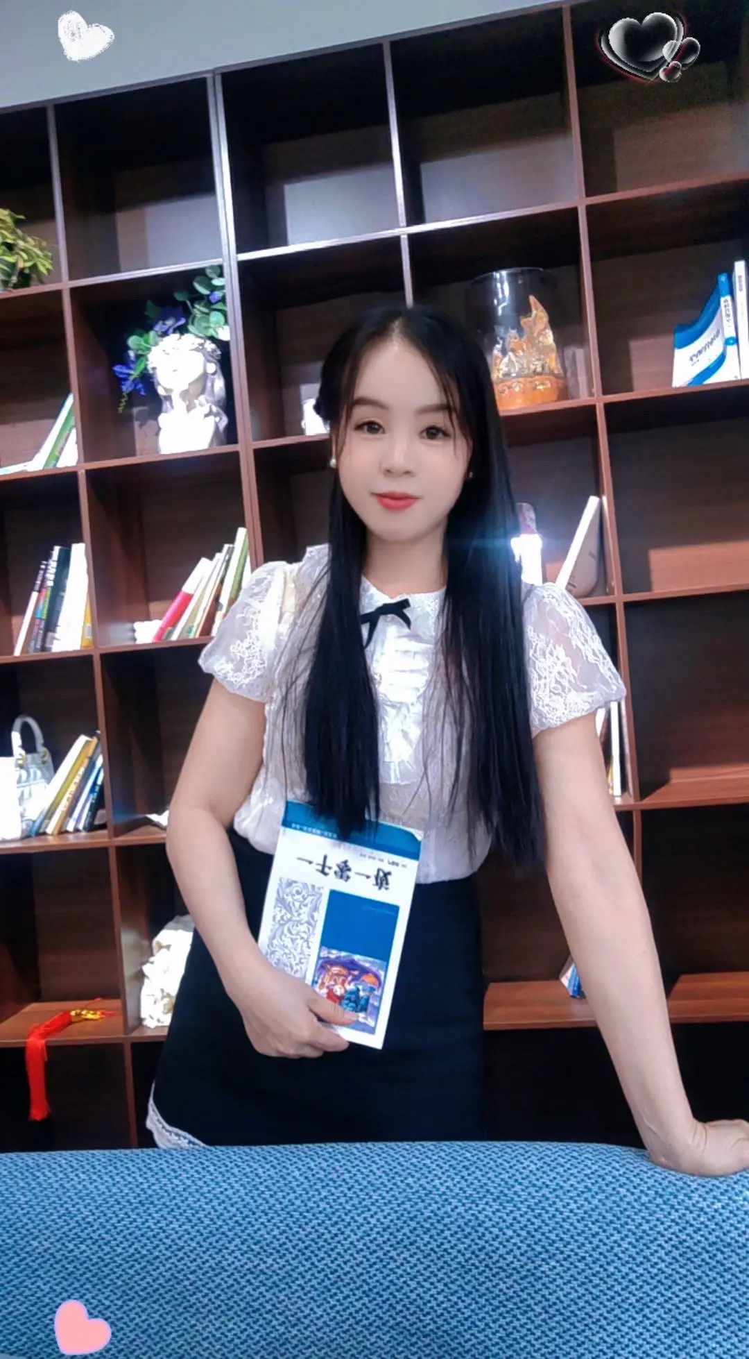 微信已经没有了我期待的消息，而成了我消耗时间的全部...除了上班就是下...