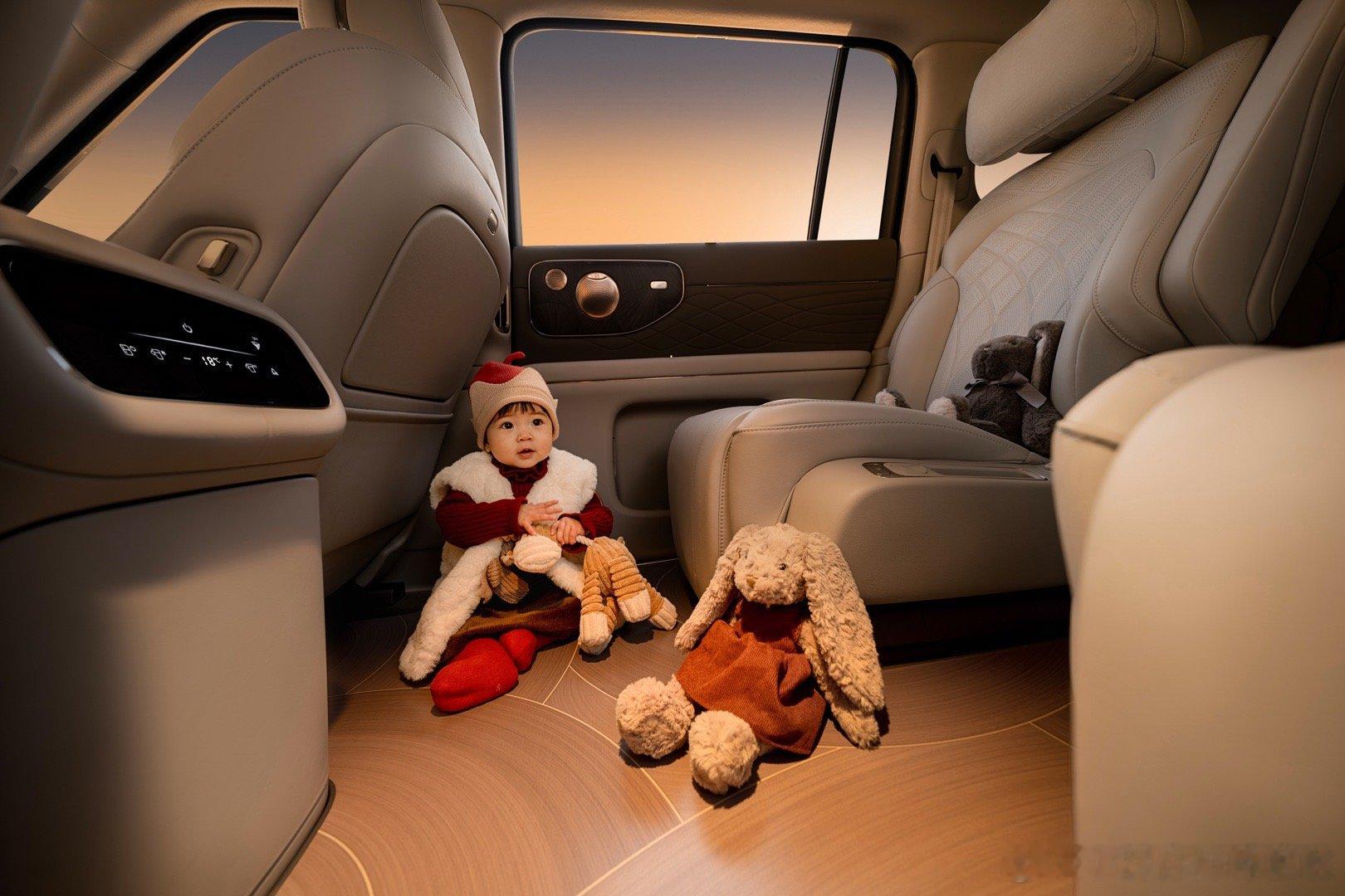 上汽旗舰智己ls9 这车都杀进增程旗舰SUV前三了？有点不可思议，感觉难以想象。