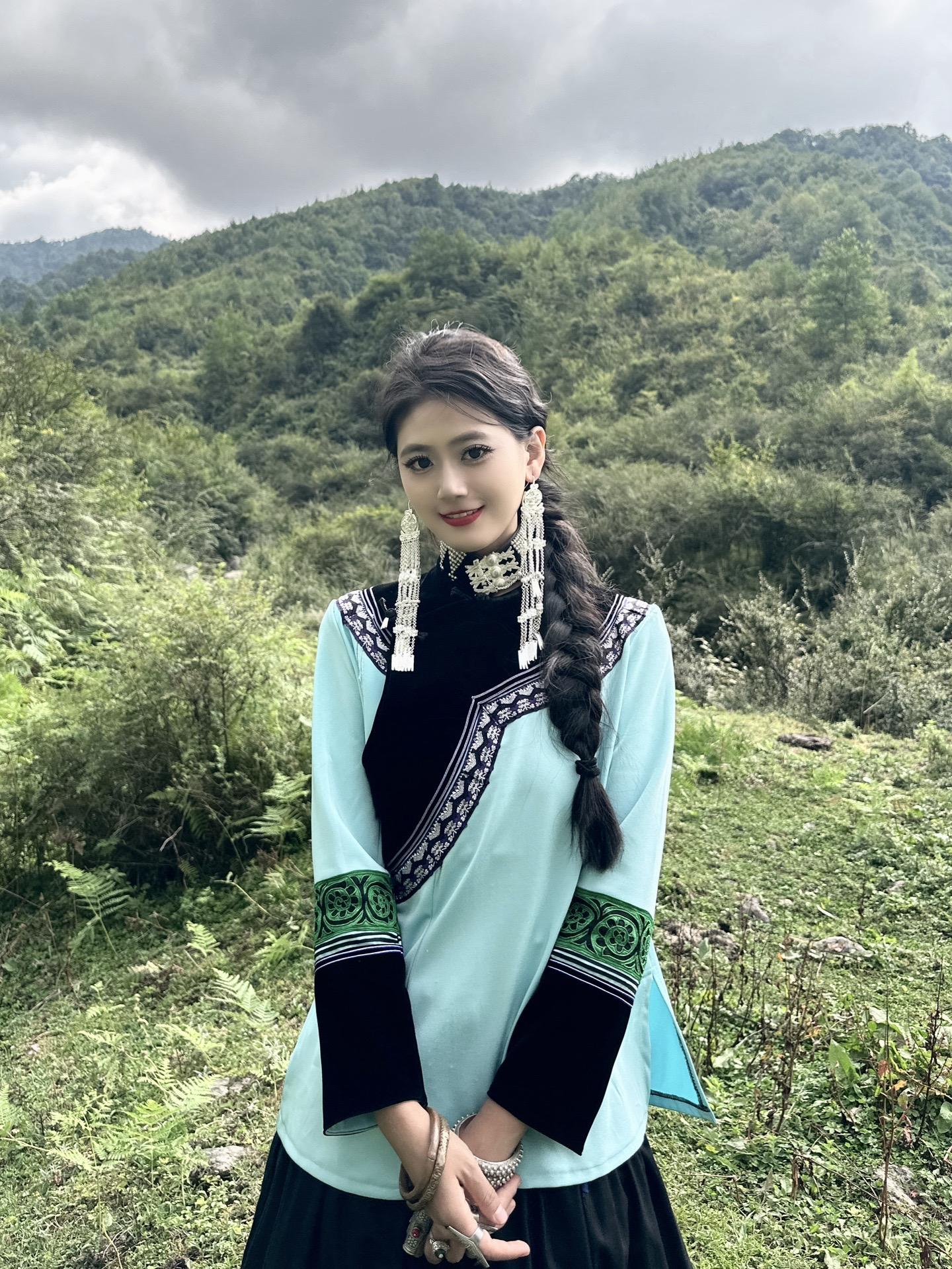 阿支你慢慢地走 我会伴着你就像蝴蝶🦋。