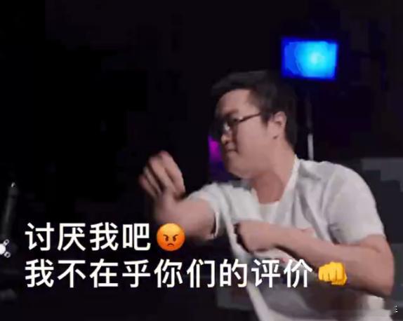 文波太陌生了。他那个鳄鱼那条龙居然那一波线不吃的，直接过来挤视野过来跟团的。正确