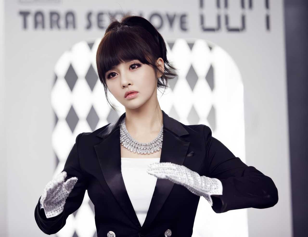 【全宝蓝 李居丽】漂亮又危险的仿生机器人 