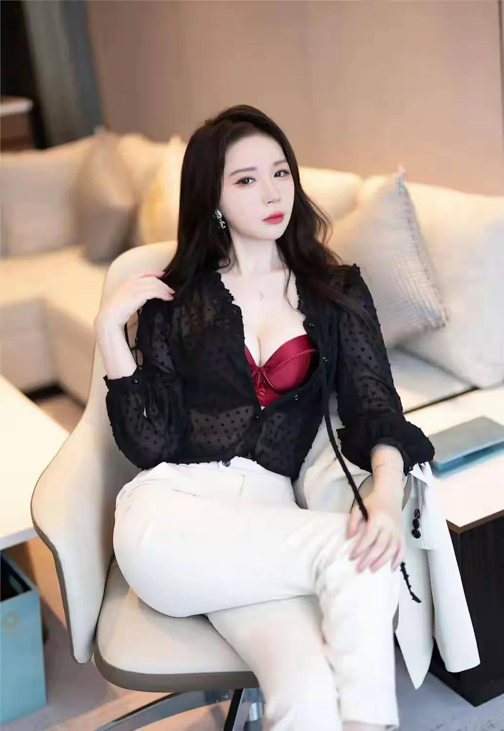 美丽有气质的女白领