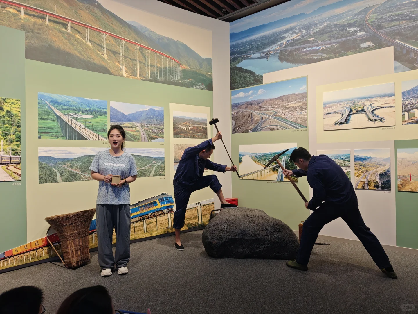 博物馆里的沉浸微戏剧