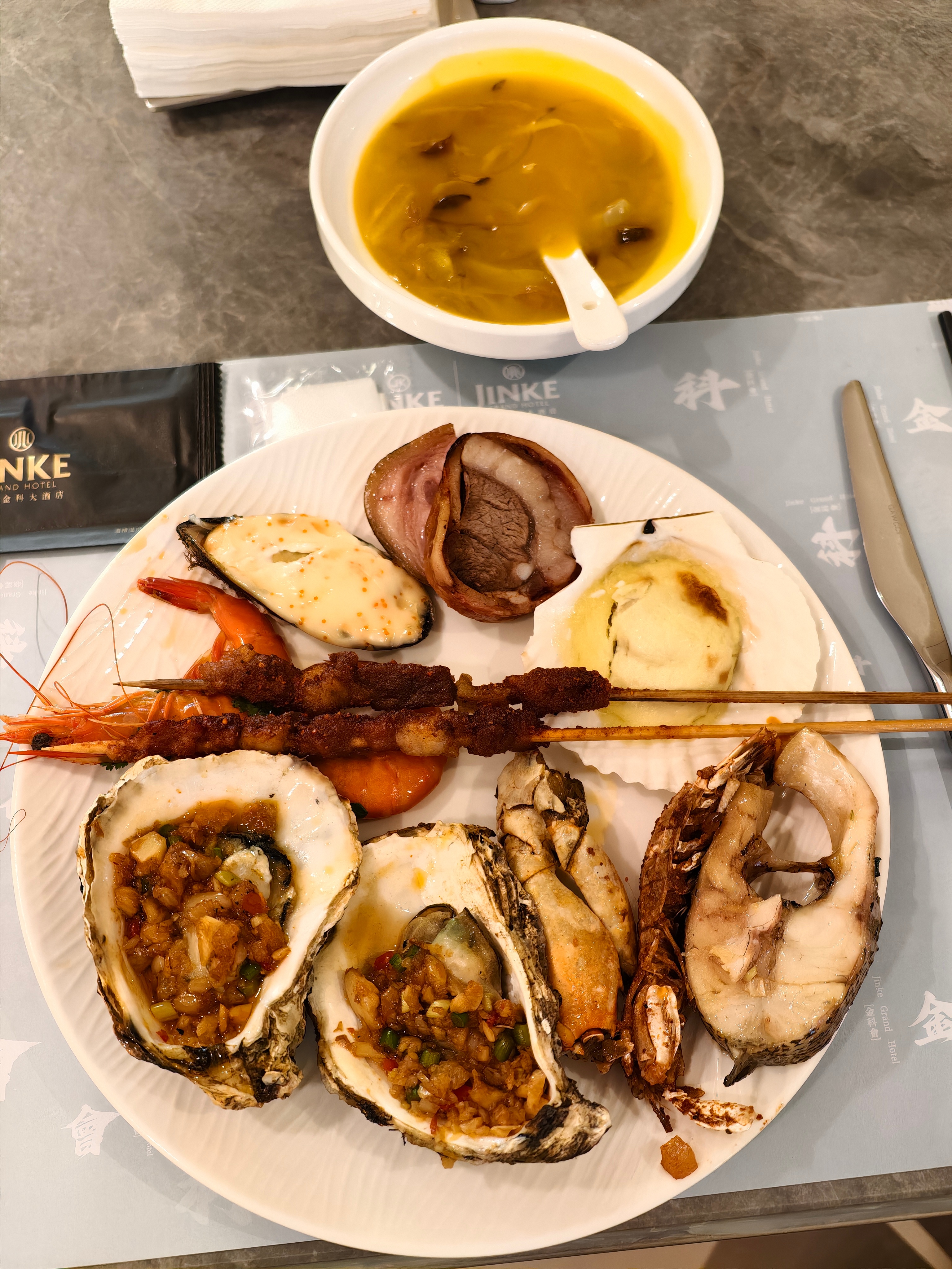 重庆酒店的自助餐都这么实在的吗？ 