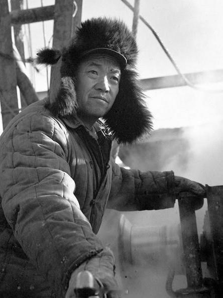 1970年11月15日，“铁人”王进喜因病去世，年仅47岁。怀念，致敬！  