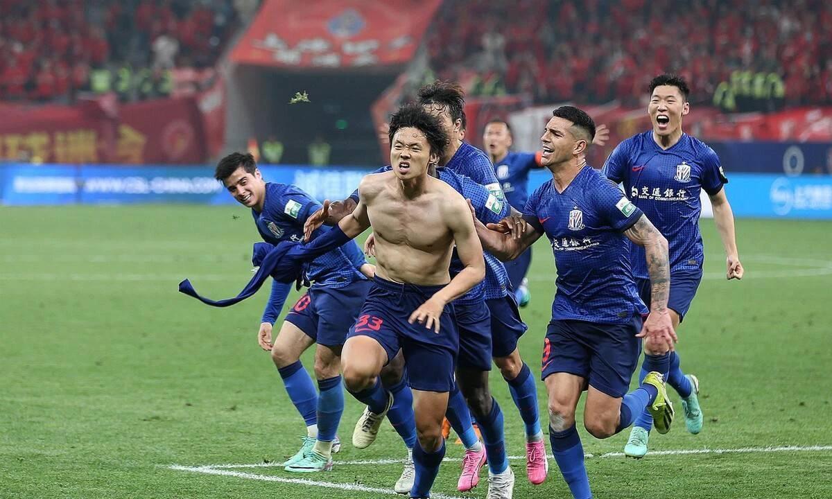 申花还没放下争议进球，黑马沧州雄狮已经上门挑战，津门虎也迎来老邻居北京国安，谢晖