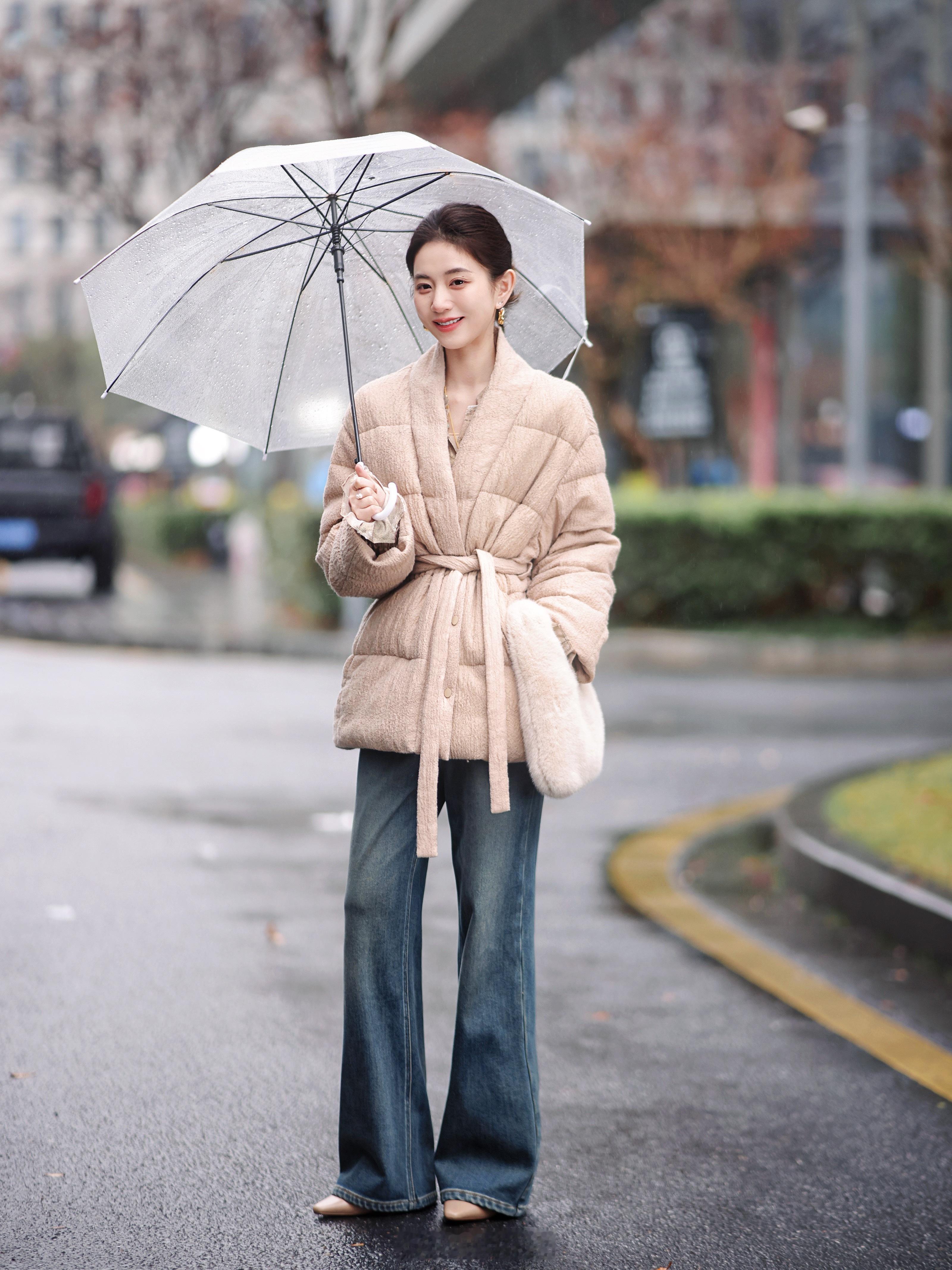 能抗风保暖也能优雅知性！拉毛鹅绒服！你是要考研吗～怕冷又极简主义的姐妹 千万不要