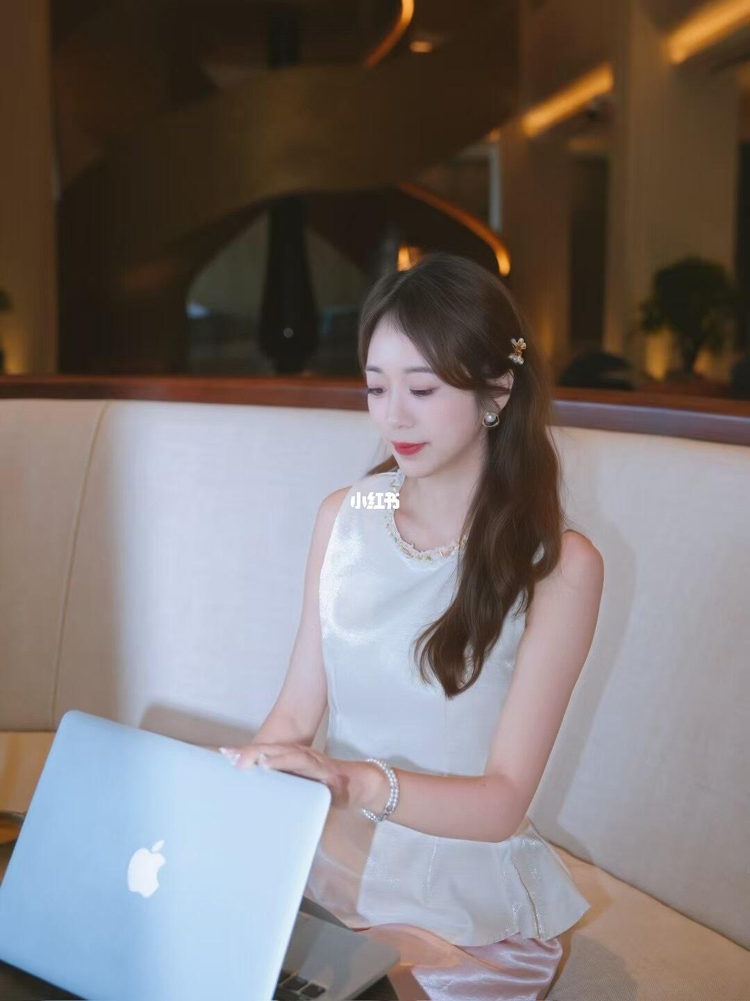 母女日常：温馨与成长的碎片