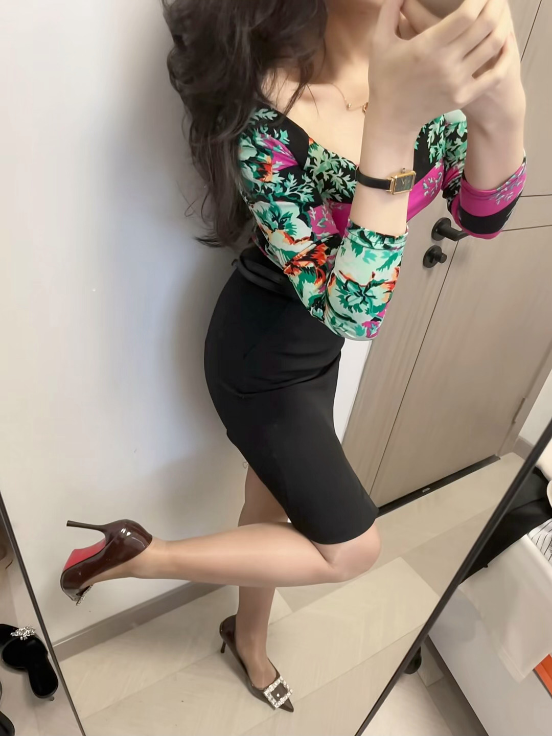 蠢蠢欲动如狼似虎 ​​​