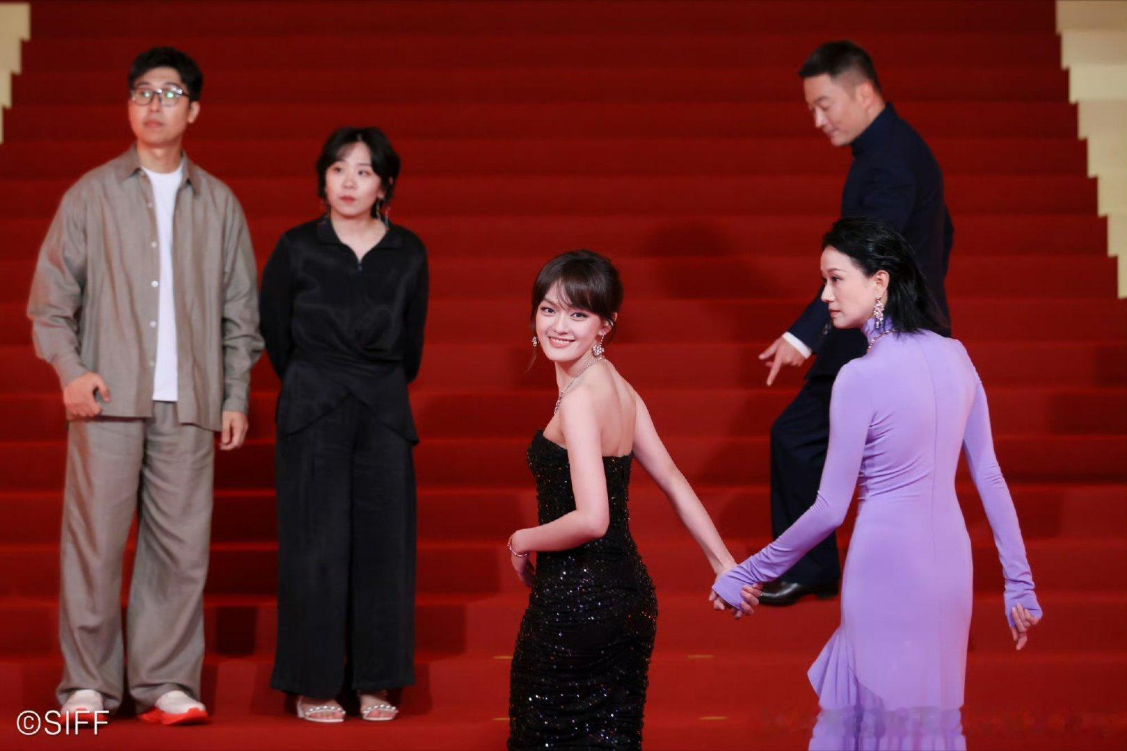 电影节的意义本来就不只是抢票成功那一刻的成就感，也在于它把一堆好东西同时推到你面