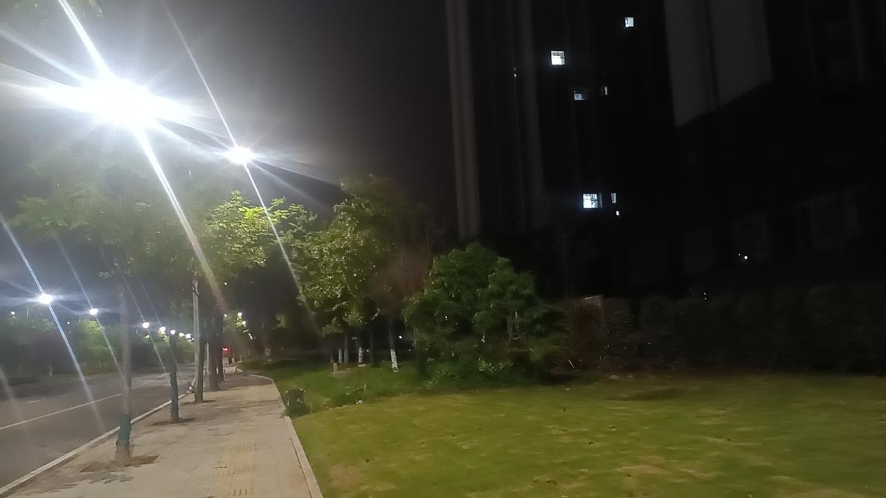 生活中我们常会发现，部分老年人身上会出现一种特殊气味，有人称之为“老人味”。这并