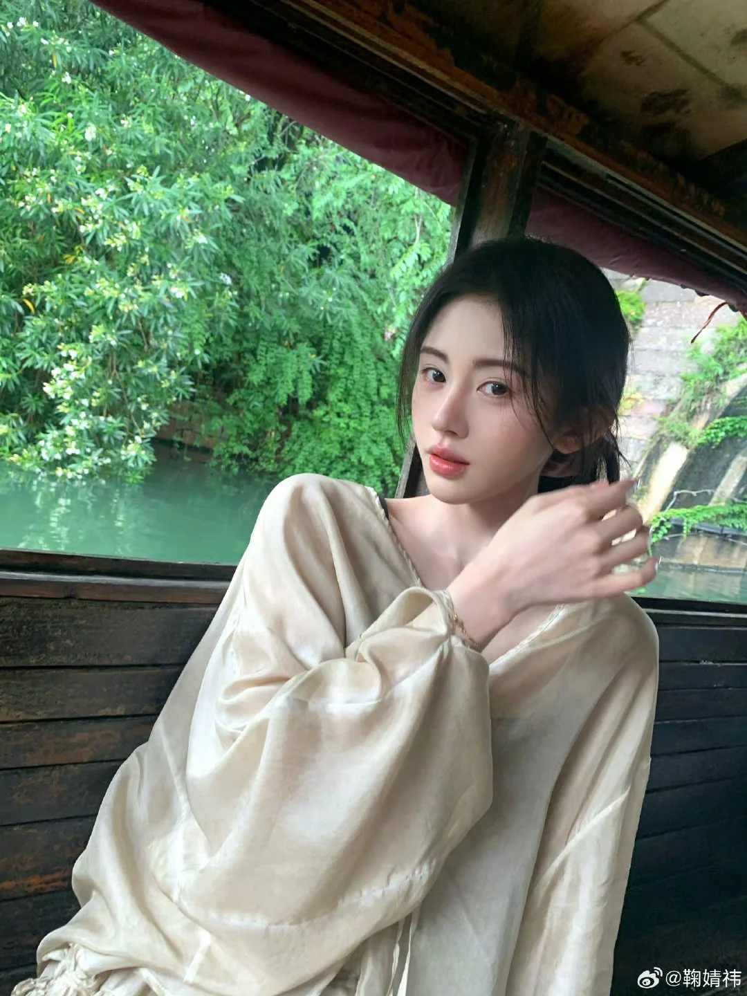 鞠婧祎 烟雨江南|端午安康！