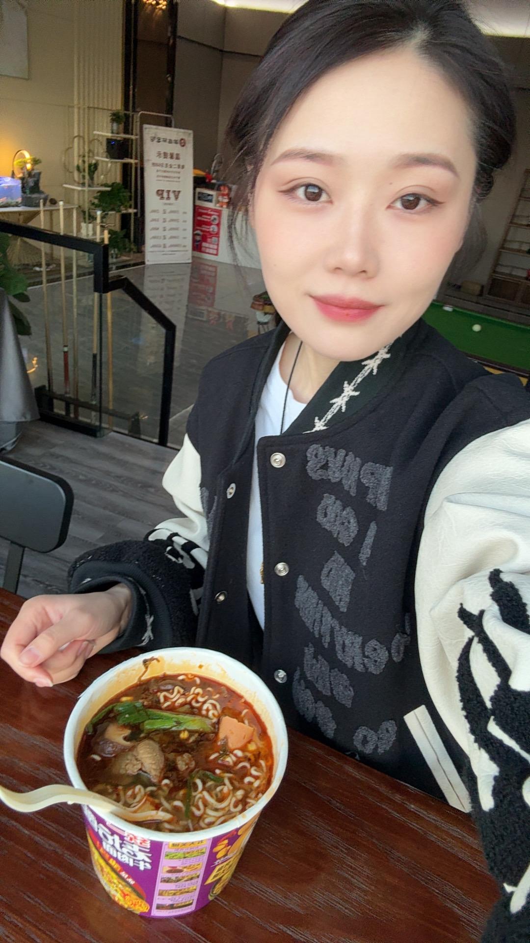 结婚可以，不花你钱也可以，但求你不想要我了放我走，别杀我