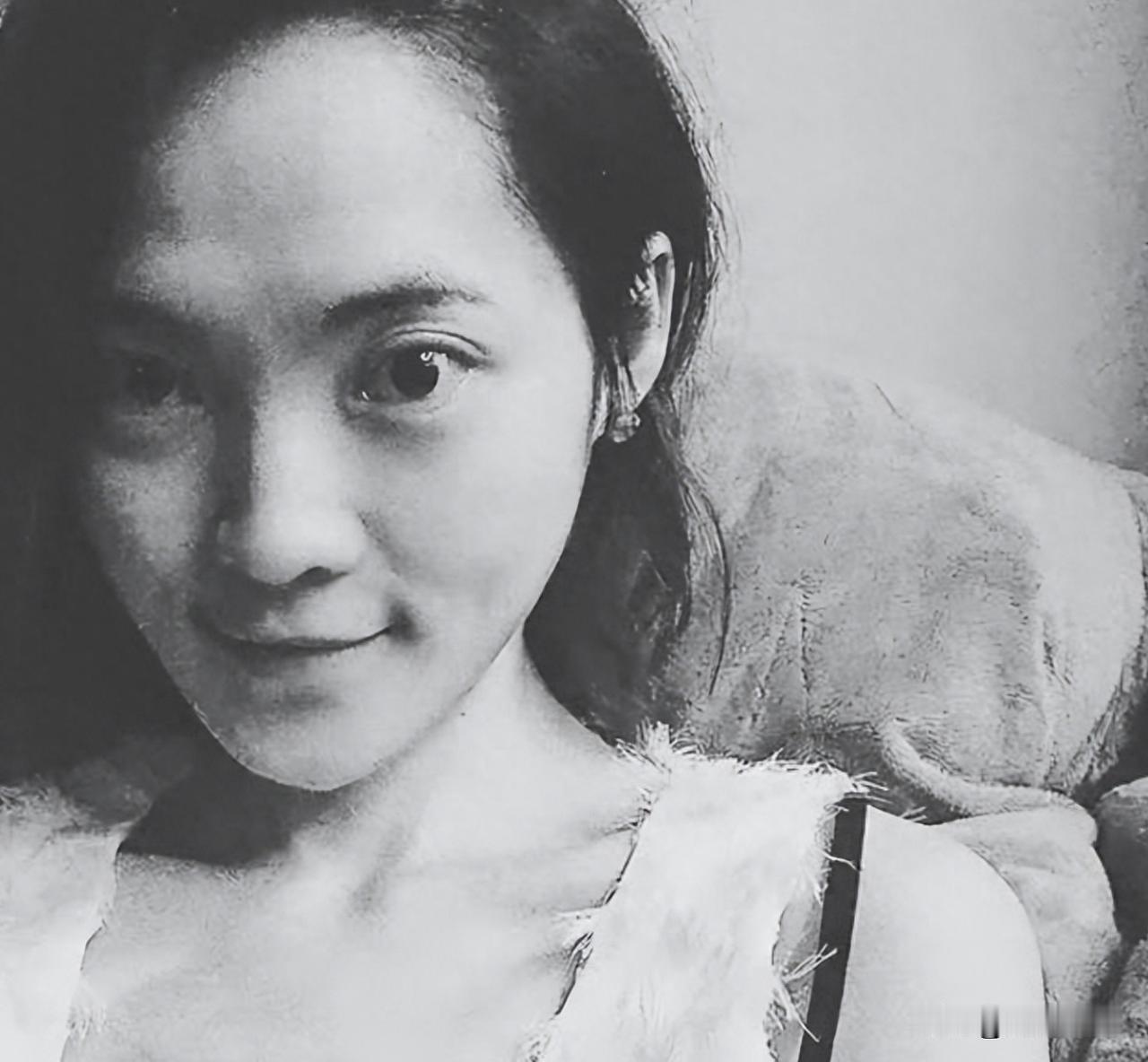 2023年，曾叫嚣用核武器炸中国的武大985女硕士王懿，最终饿死在她心心念念的发
