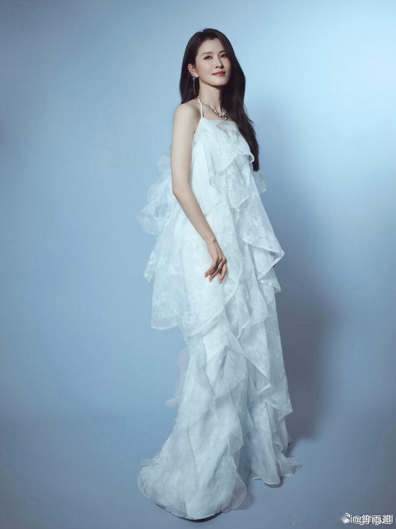 徐洁儿精神状态领先我20年徐洁儿20年前的精神状态🎤徐洁儿练习室全开麦演绎《女