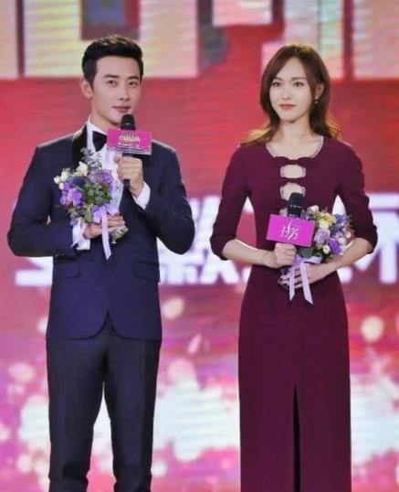 唐嫣罗晋婚姻问题曝光后，有网友称，罗晋父亲生病一年，罗晋一直在身边陪伴父亲和在中