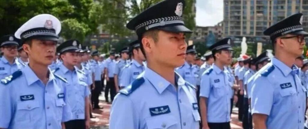 “警役制警员”是部分地区在‌警务辅助人员管理改革‌中探索设立的特殊岗位，‌并非国