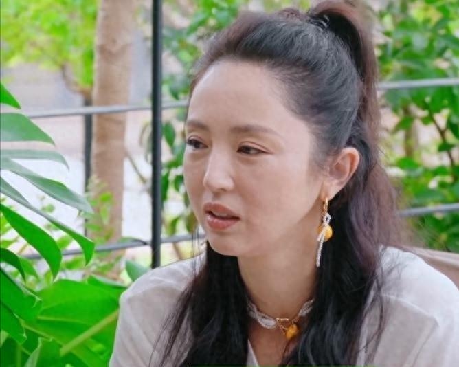 46岁董璇太难了，结婚不到一个月二婚老公提出要生娃，董璇立马不淡定了！

要知道
