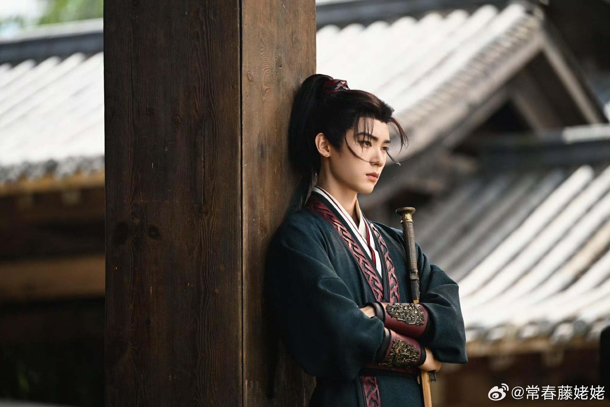 翘楚男演员 分不清 这有啥分不清的，男主不是周翊然嘛🤷