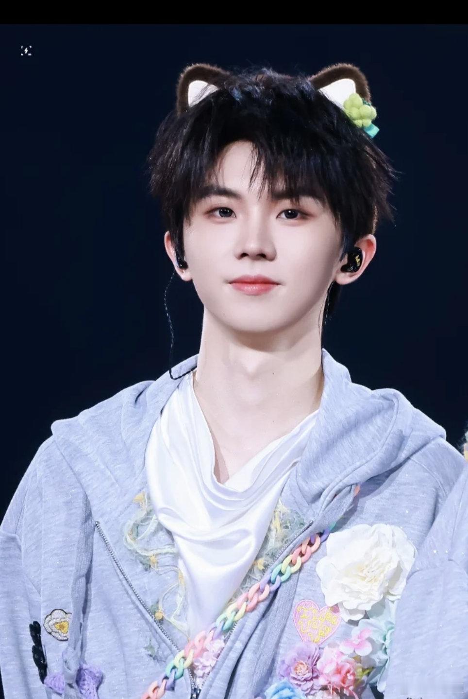 马嘉祺感恩这几天没有柳絮 马嘉祺空降超话甜度超标！先是发语音乖乖向粉丝报备，最近