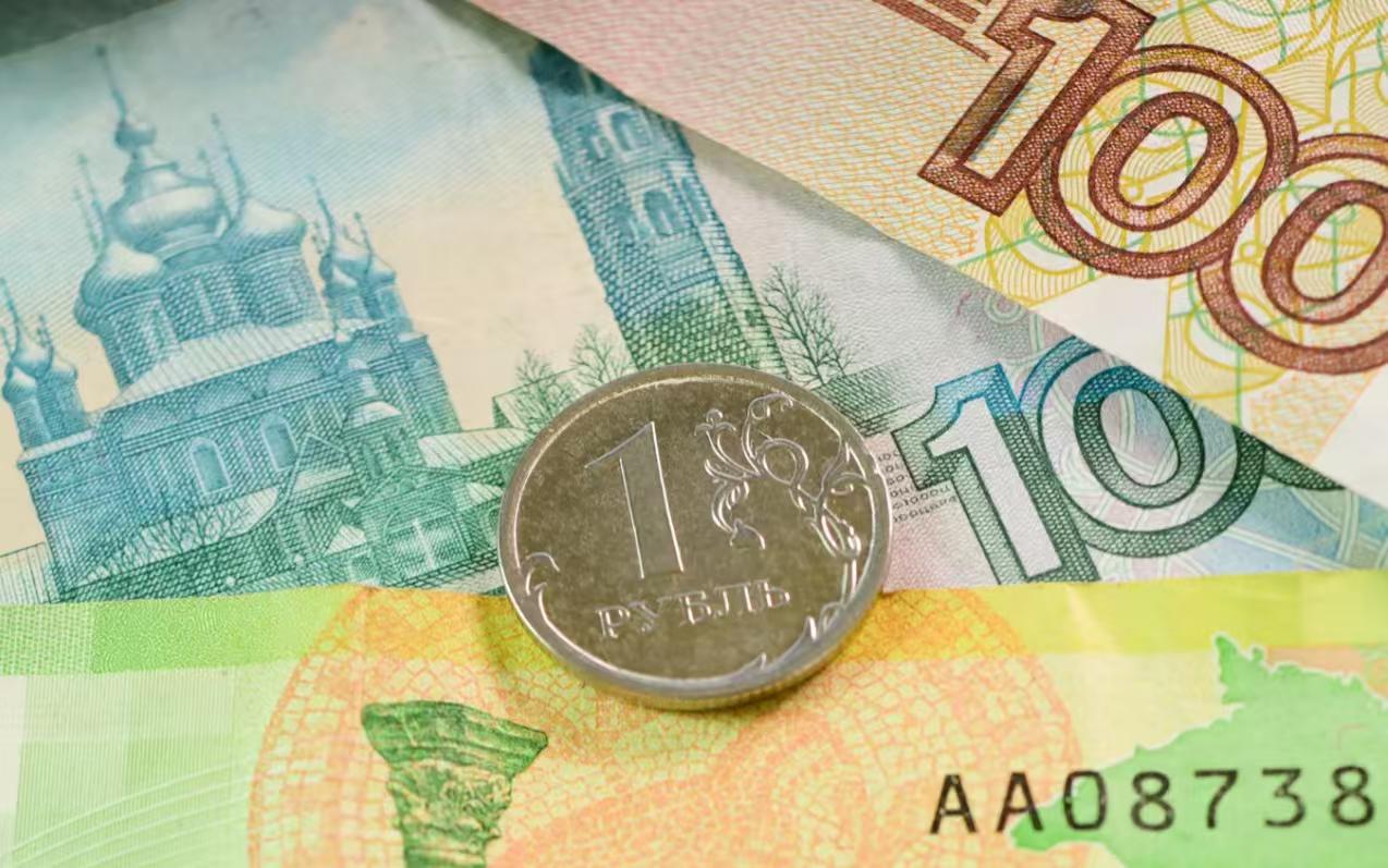 【最新消息：俄罗斯外债占GDP的比例降至14%】
莫斯科时间2025年11月17