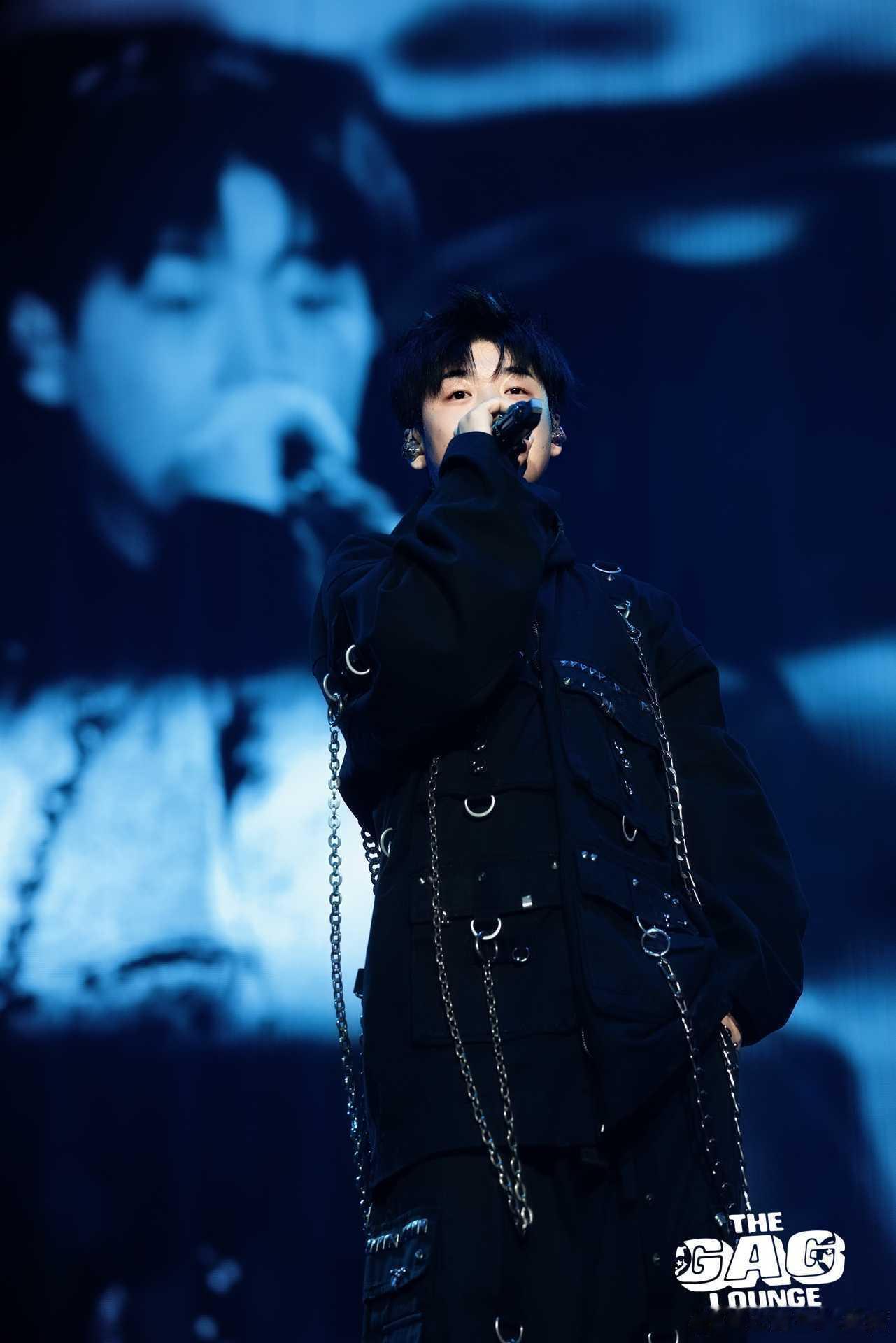 capper演唱会舞台像早高峰 被 Capper演唱会狠狠惊艳到✨，现场人气爆棚