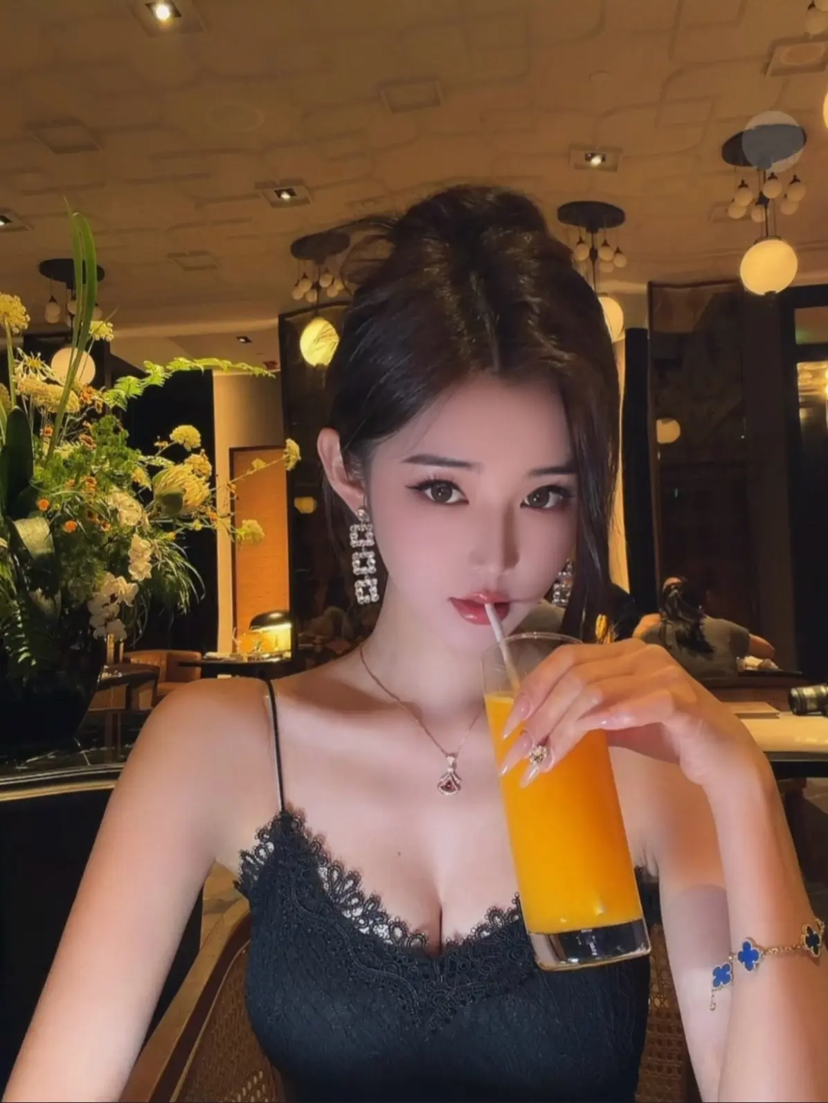 我想 爱和生活并不着急 这世界上一定有与我同频匹配的灵魂 接纳我的慢热...