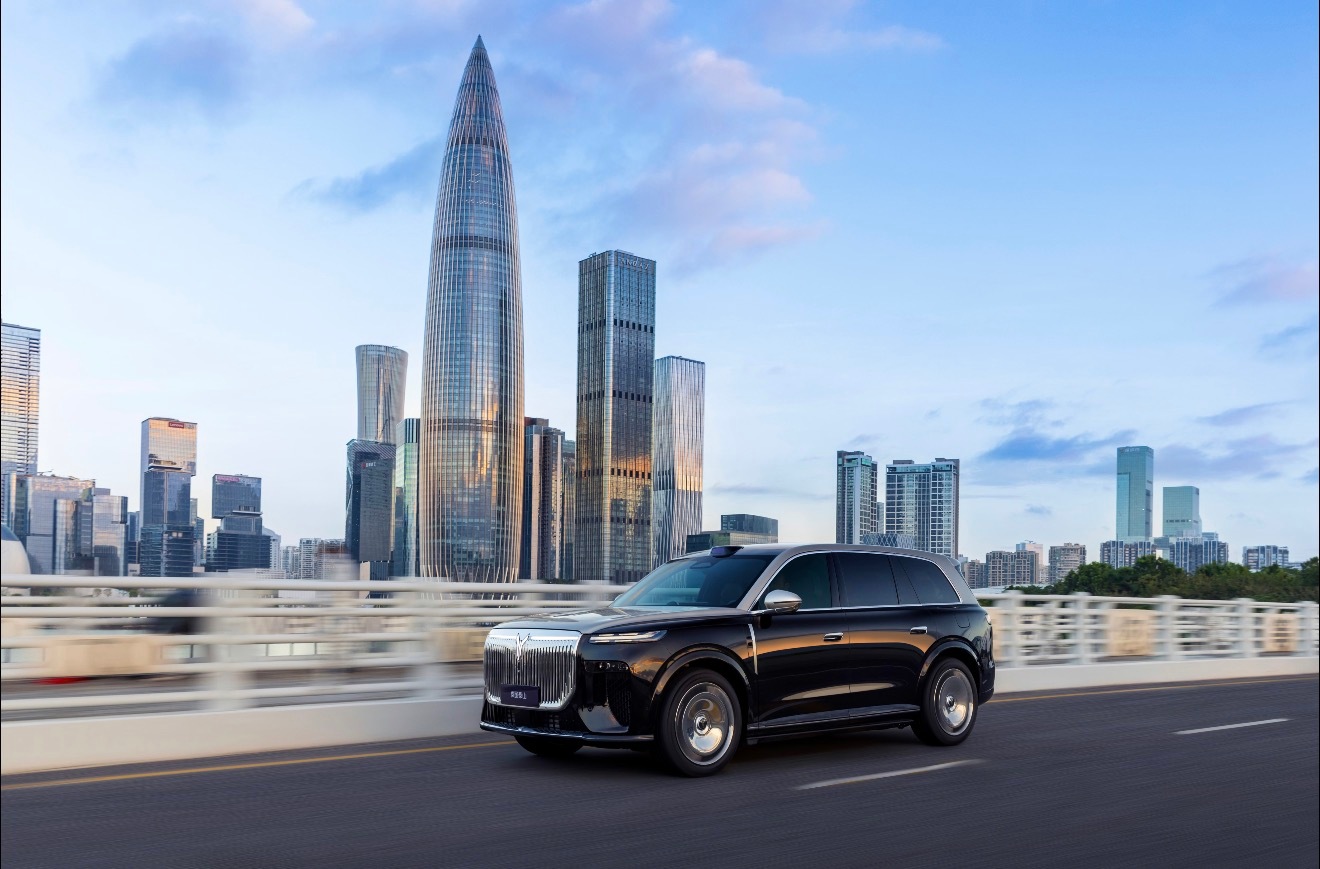 这前脸确实好看，很霸气还有舒适、智能、强大的华为乾崑智驾ADS 4合在一起了