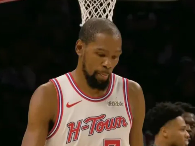 Evan Sidery：本赛季，当杜兰特在场时，火箭的进攻效率为116.9，排名