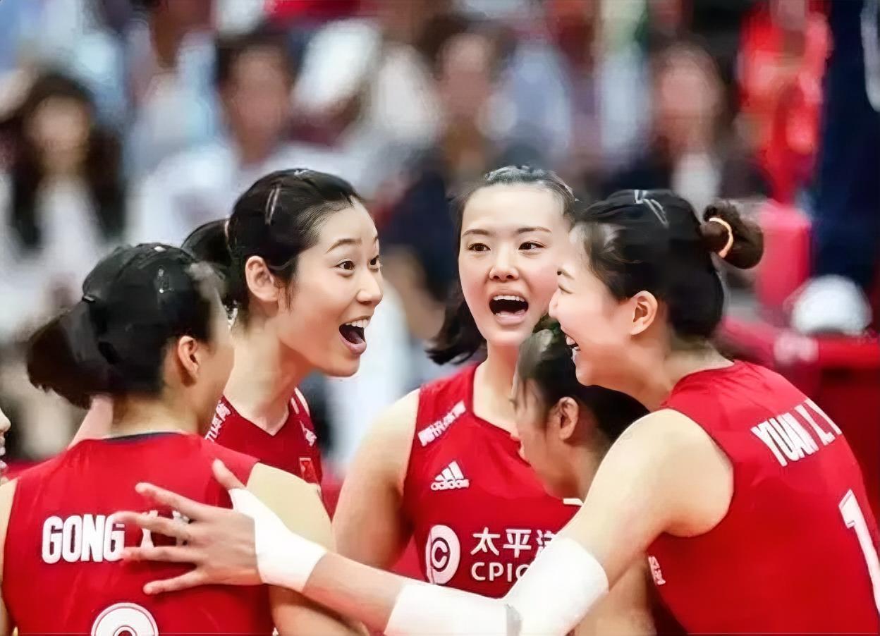 中国体坛已经消失的十大人气组合

1、“朱元璋”组合—女排：朱婷、袁心玥、张常宁