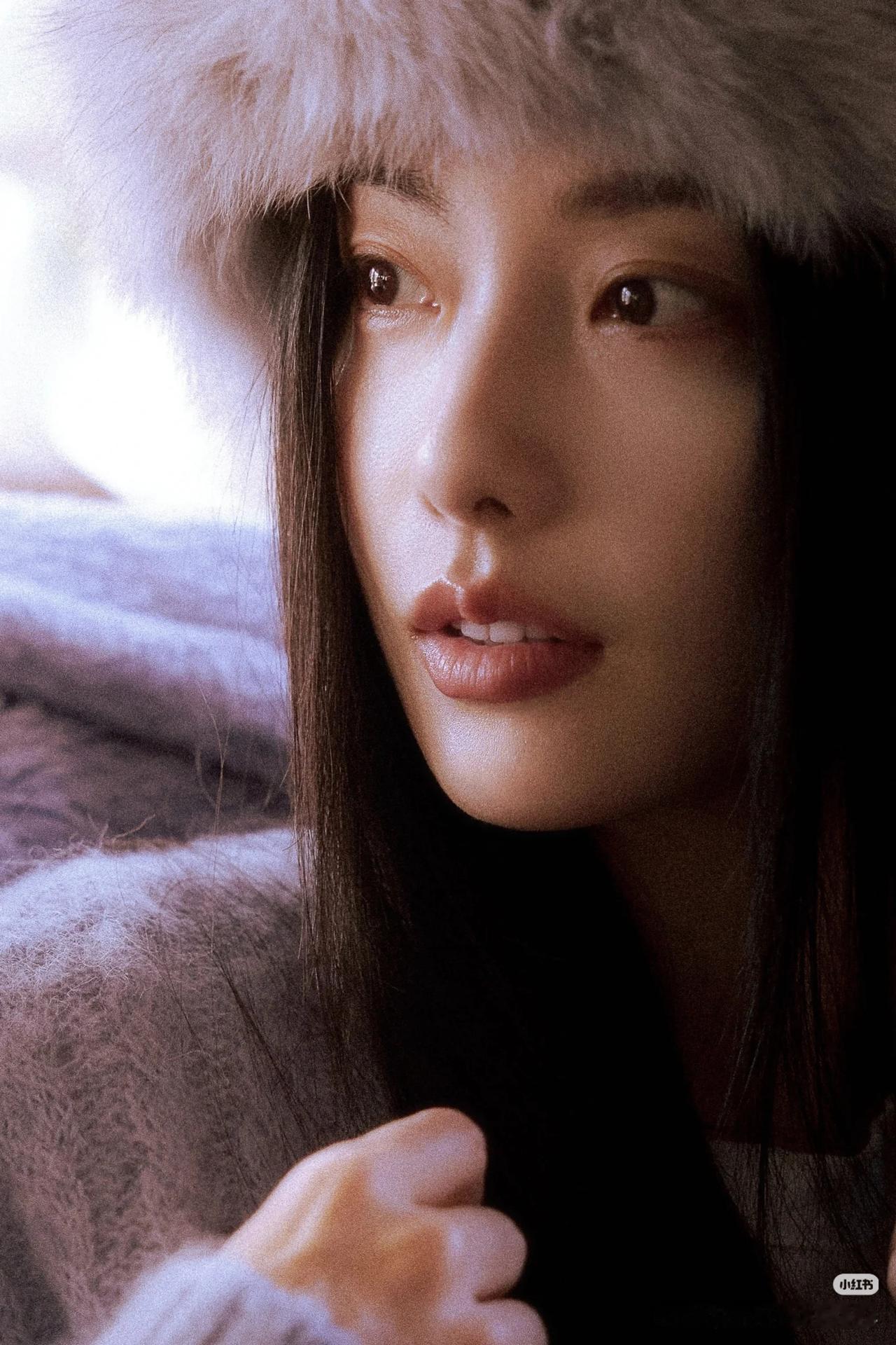 张嘉倪这两天估计不太好受，心里跟吞了只苍蝇似的，为什么这么说呢？最近司晓迪那档《