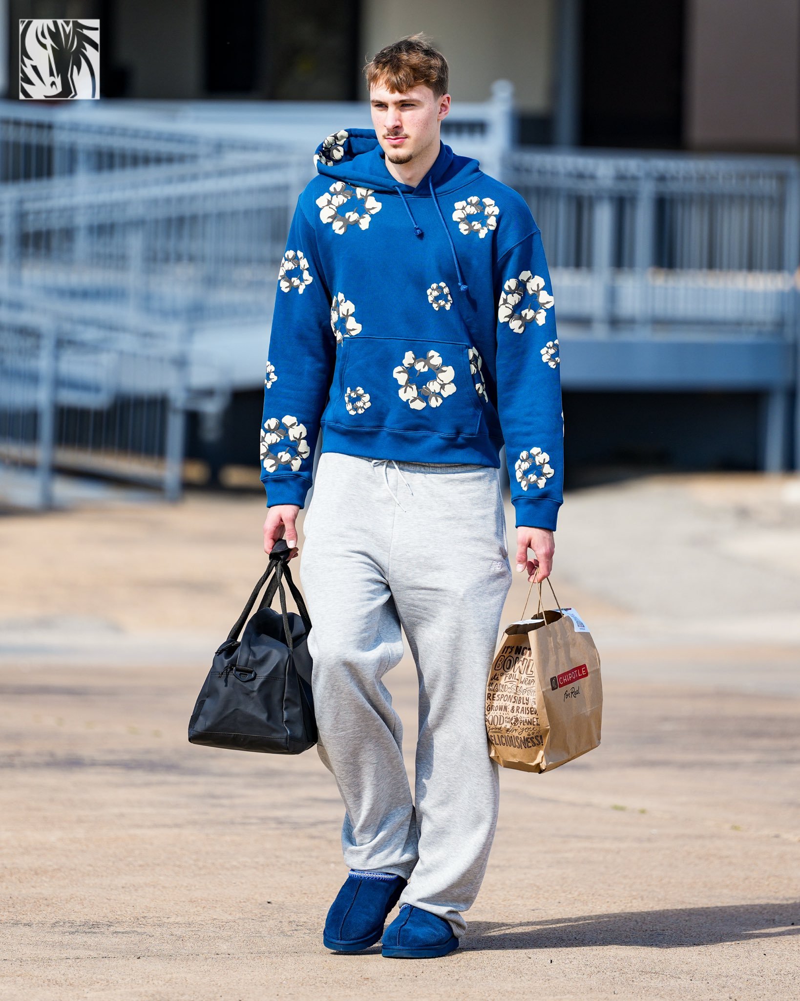 好消息！据Marc stein透露，独行侠队内传出积极信号，预计弗拉格即将复出！