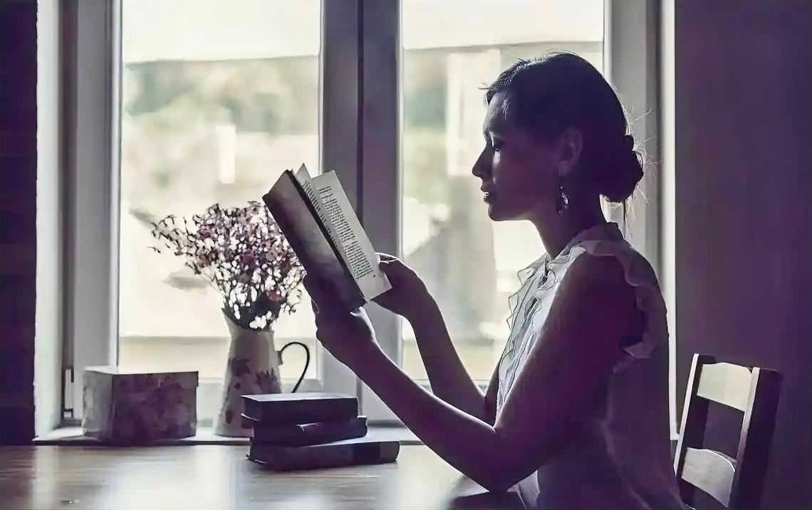 一个人开始走上坡路的 6 个征兆

1、 越来越敢主动提需求，内心变得笃定又踏实