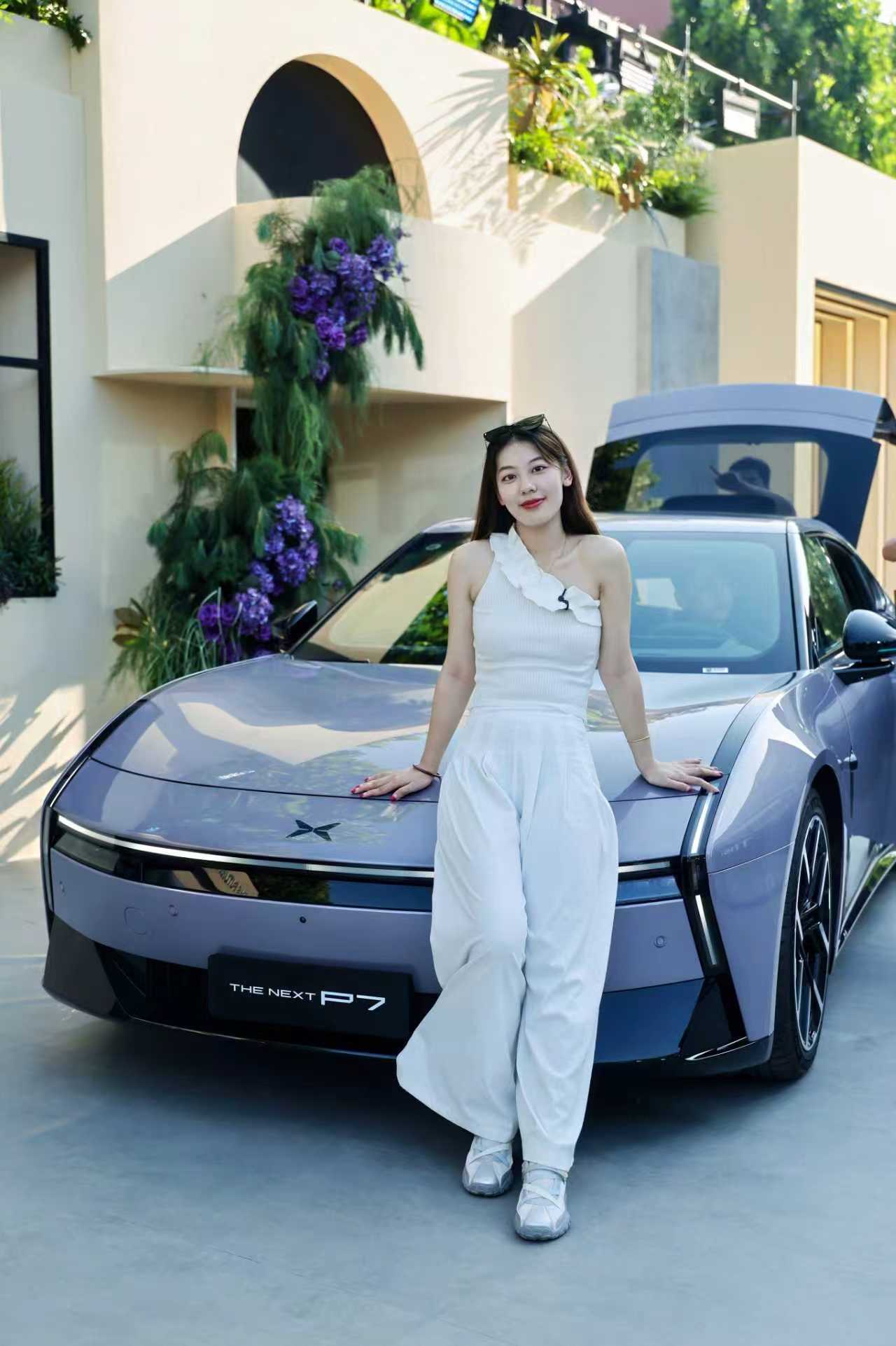 好多小姐姐…[doge]小鹏P7时尚出片神器 ​​​