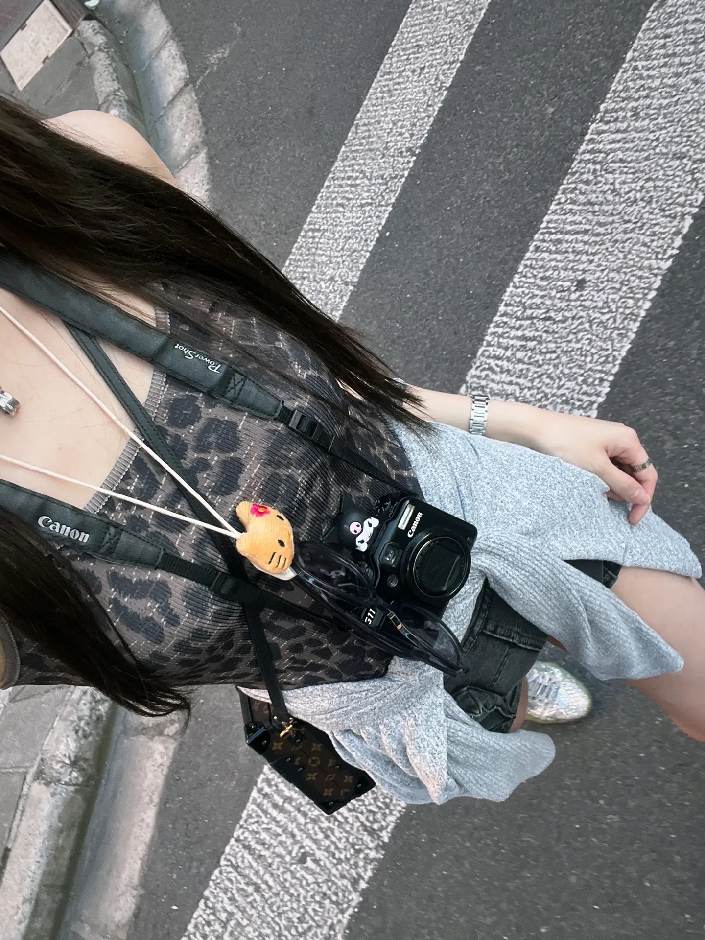 大师 我没有被她骗的团团转 我天生爱转圈。