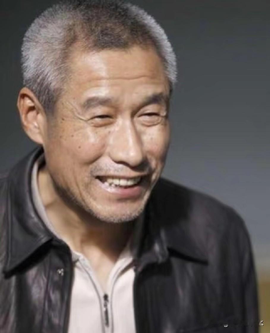 刘佩琦这事儿真让人心寒到脚底板。

演了一辈子戏，愣是没演过现实里的这出“农夫与