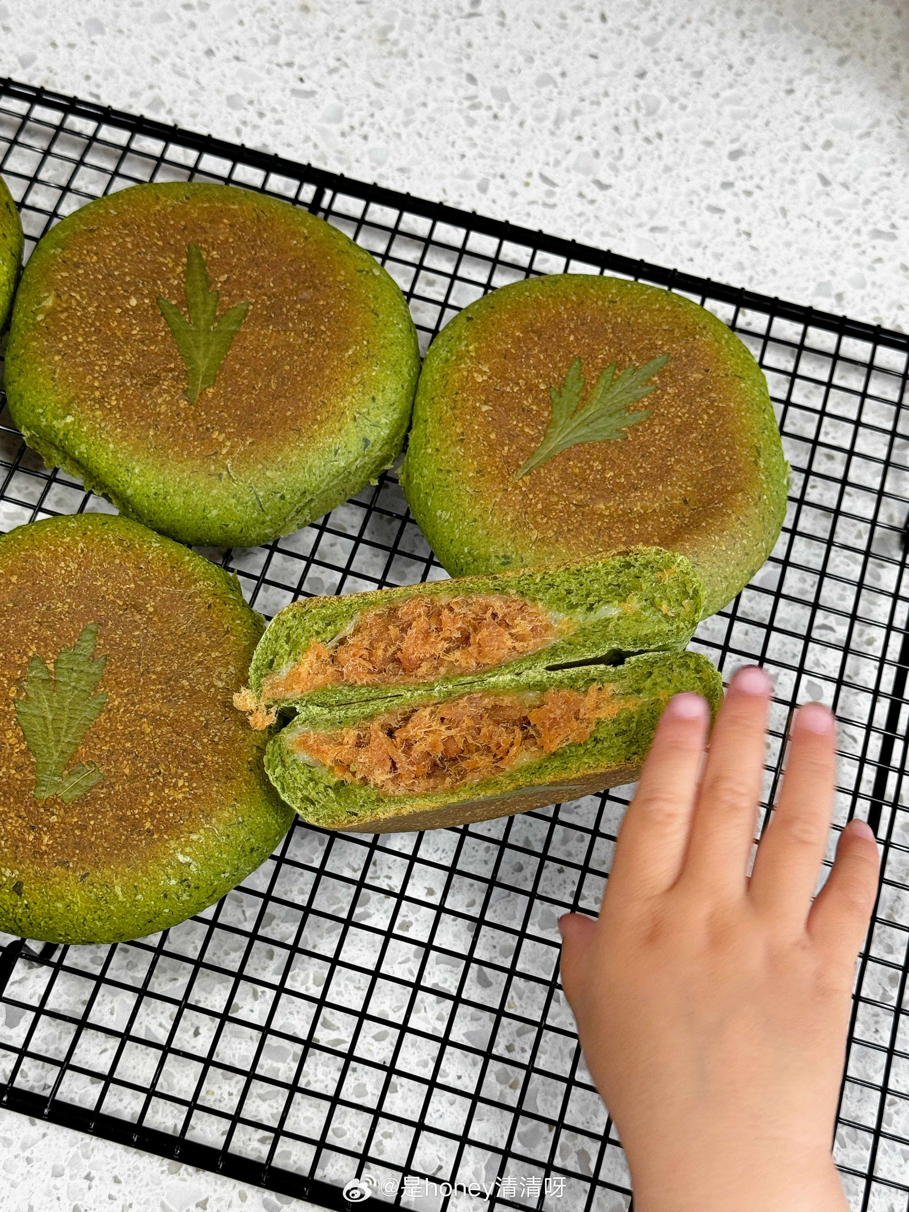 🍃豆米对传统节日和二十四节气的印象大抵是藏在了吃到的不同时令美食里今年清明就吃