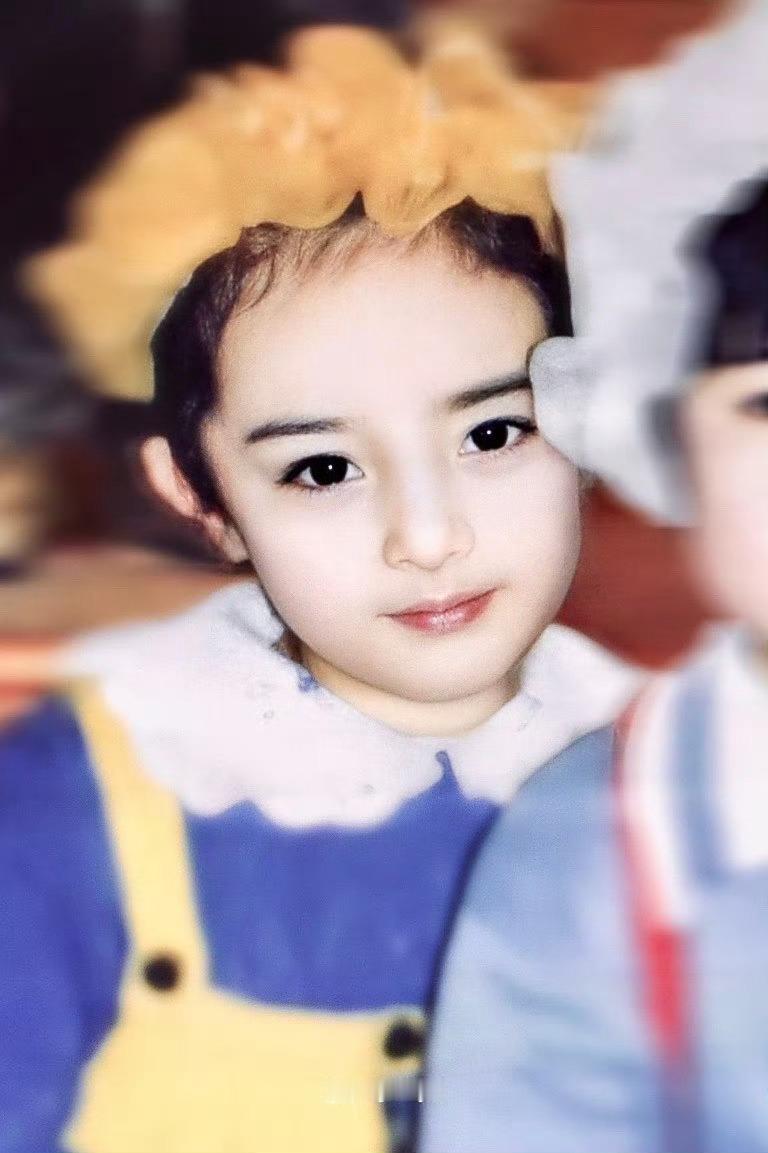 杨幂成长回忆录——童年照 Part 3越长越好看啦～