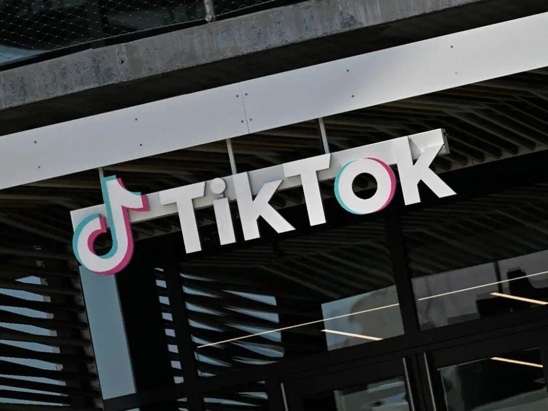 美国司法部周五表示，TikTok及其母公司字节跳动已同意支付4亿美元，以和解该平