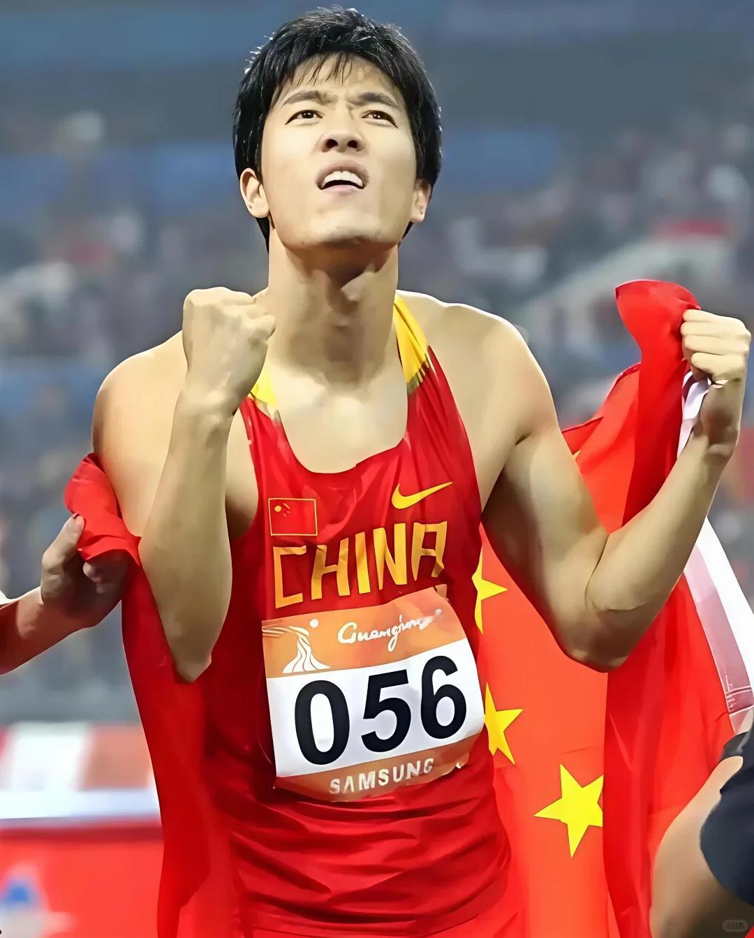 刘翔月薪7174元刘翔称从未接到编制岗位 这场风波早已不止是刘翔个人的选择难题，