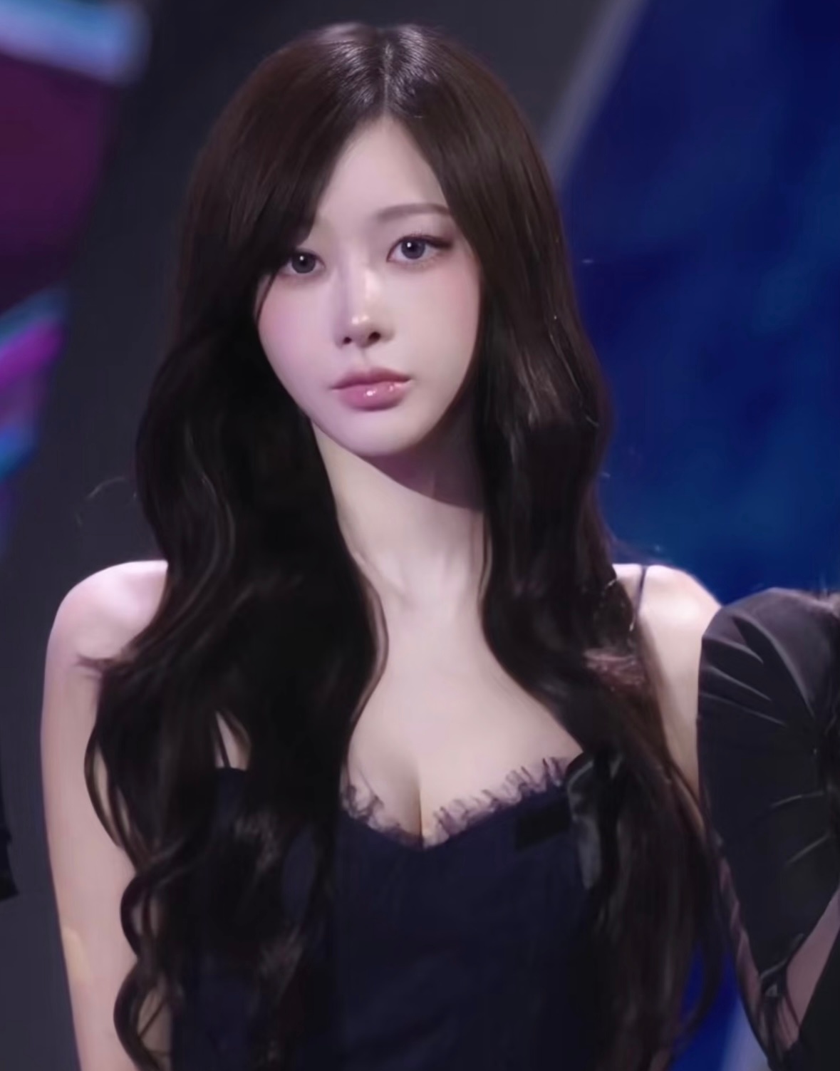 模仿婴儿时期五官嫩嘟嘟的感觉 韩系妆造真的顶…. 