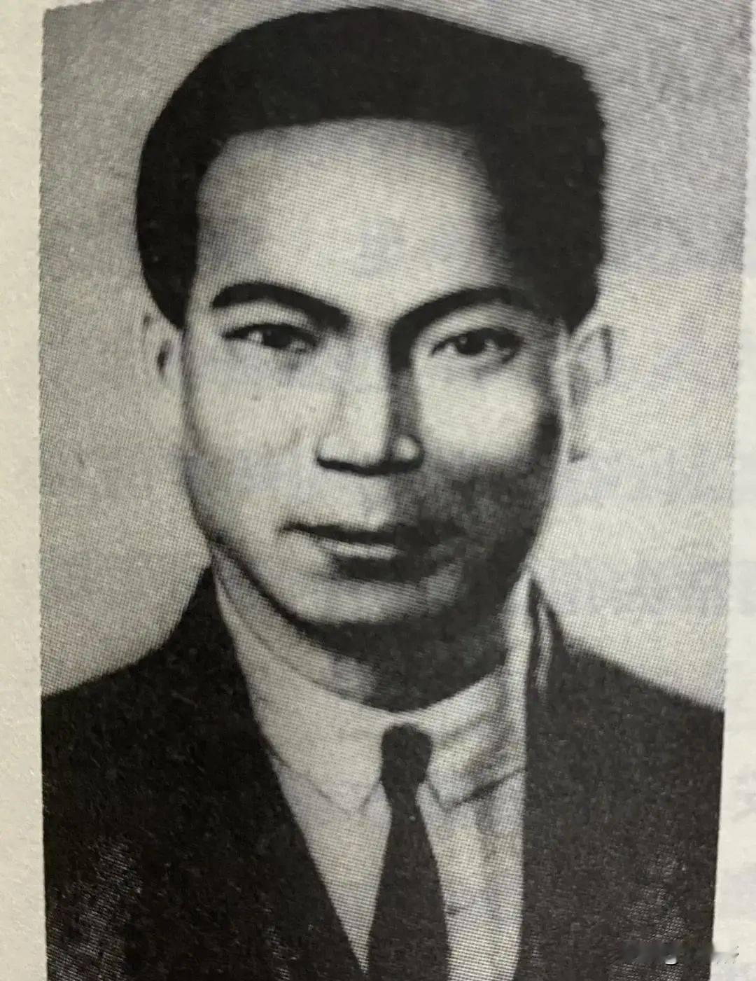 1953年，毛主席视察安庆，突然想起了陈独秀，于是便问：陈独秀家还有谁？殊不知，
