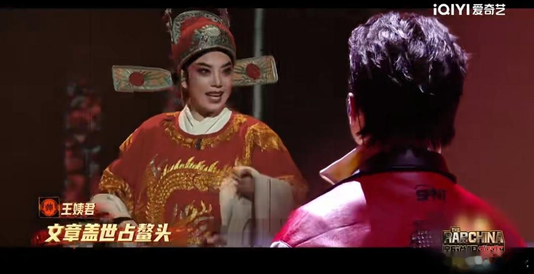 Yamy对翁杰的喜欢是用喊的 翁杰六桂舞台一结束，Yamy直接站起来狂喊打cal