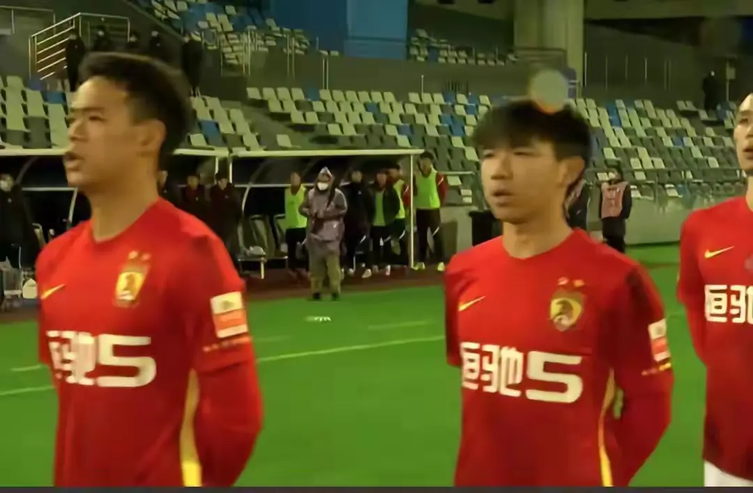 王世杰告别广州队：广州队是我从小的信仰。“聚散终有时，虽舍不得终有别。...