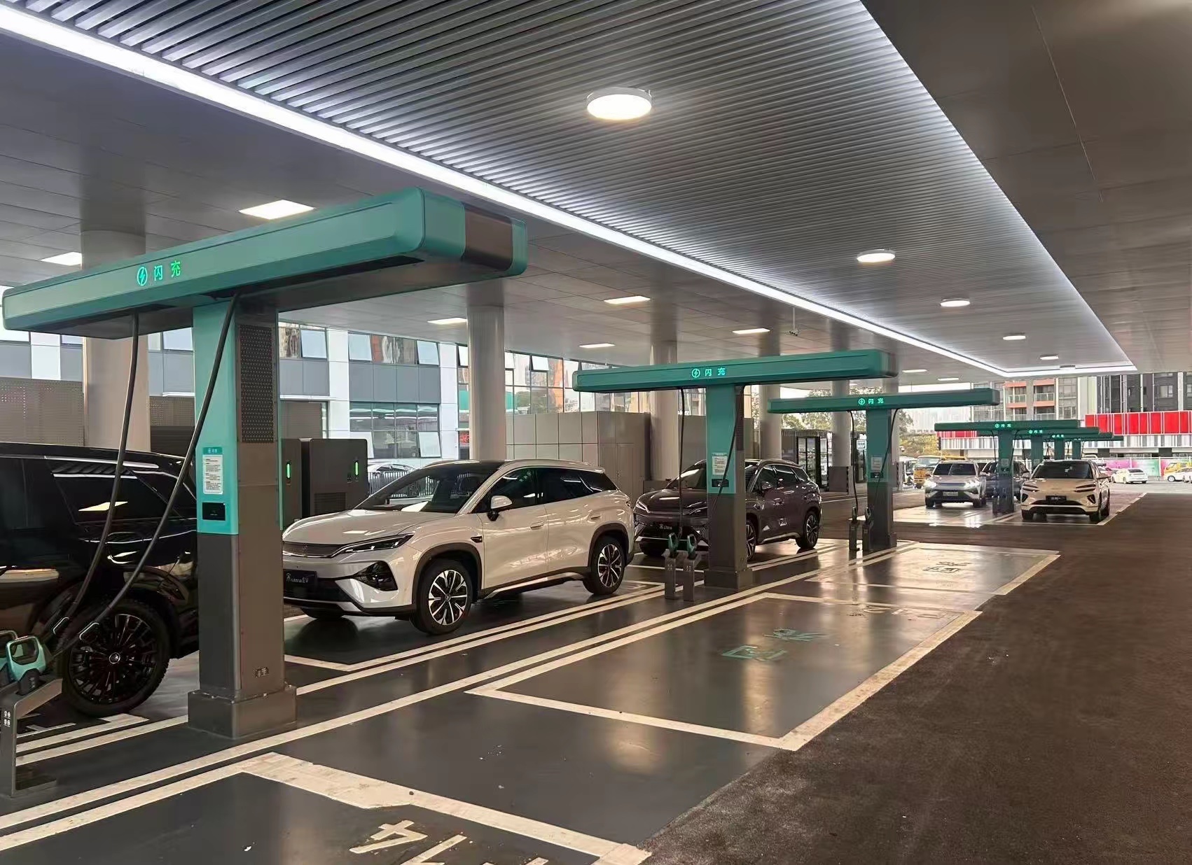 什么叫中国速度，比亚迪闪充站预计今年安装20000座已经安装了4239座，马上充