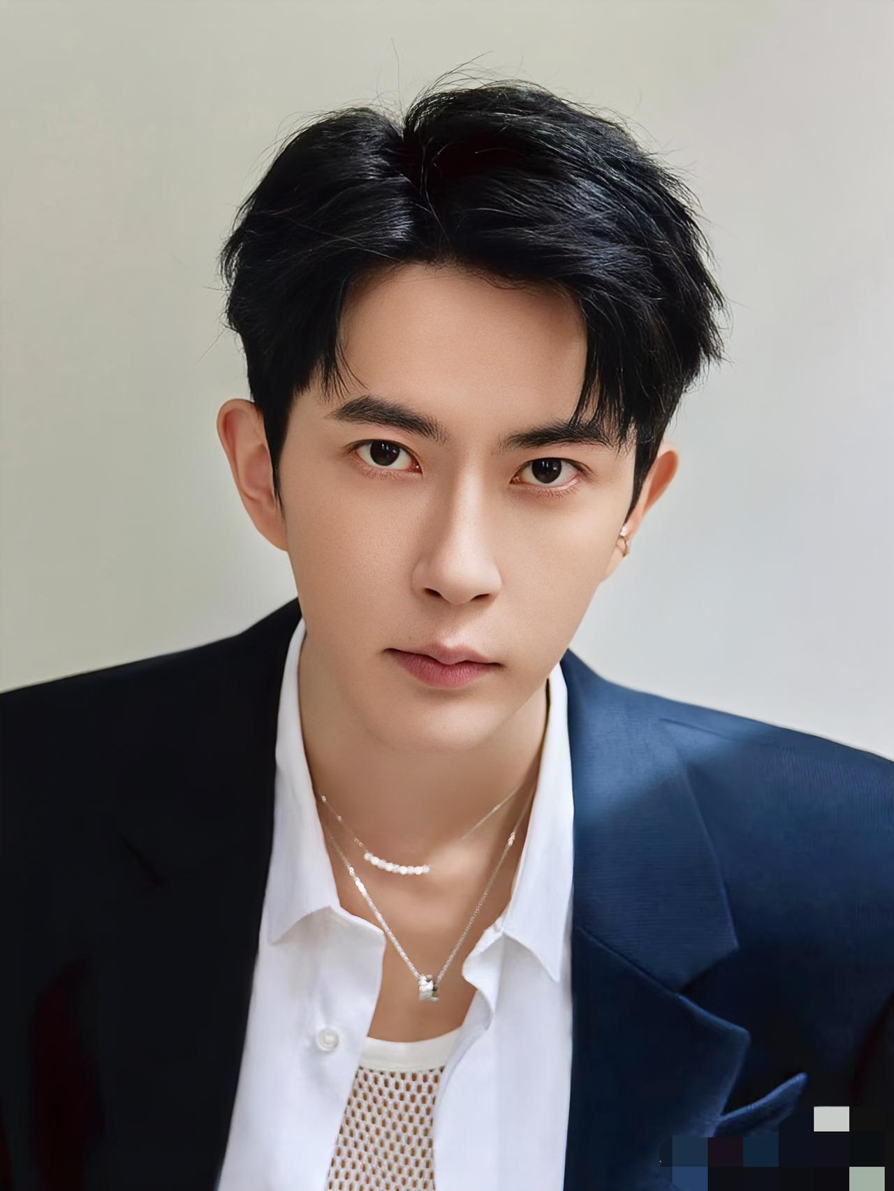 真心发问，你们真的觉得于朦胧帅吗