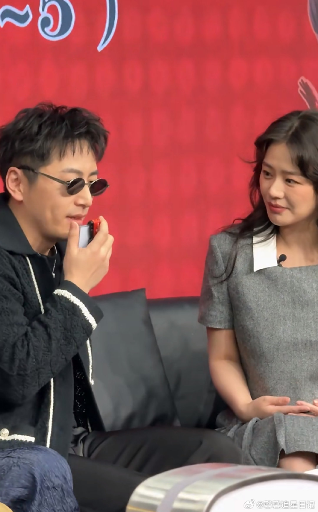 白客对马思纯撒娇说我爱你 电影《我的妈耶》路演现场，白客撒娇告白自带反差萌，怒音